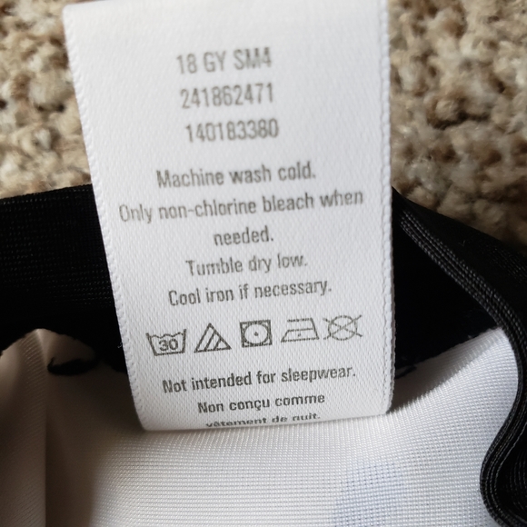 Gymboree XS(4) Splatter Dinosaur Jersey Tshirt - Picture 6 of 6